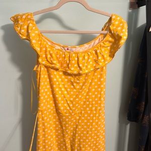 Off the shoulder sunshine dress